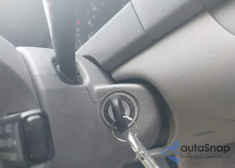 2003 Toyota Camry Le z USA, uszkodzony, nr VIN JTDBE32K830237656